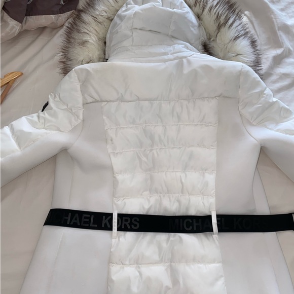 Michael Kors Belted White Puffer Jacket - Picture 4 of 4